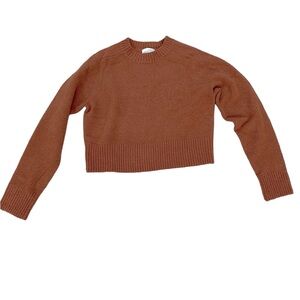 Universal thread long sleeve sweater